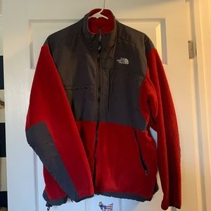 Men’s Size Large Denali North Face Fleece